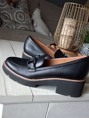 Naturalizer Black Chunky Platform Loafers